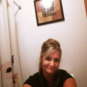 Meet your Posher, Carrie